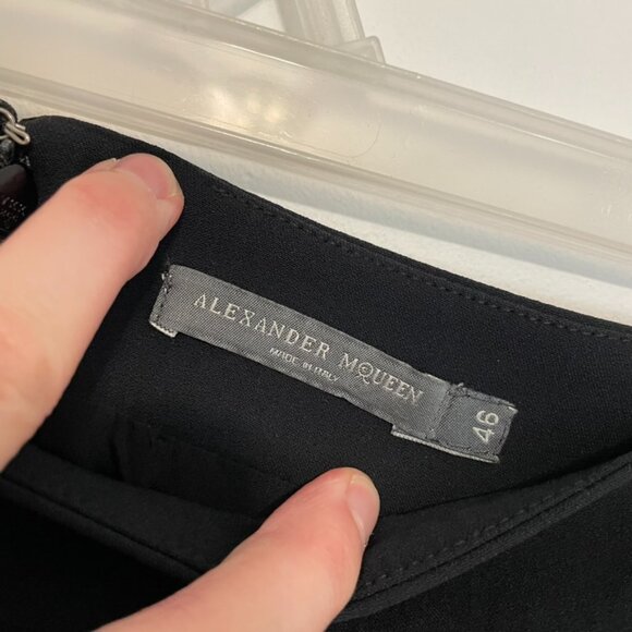 ALEXANDER MCQUEEN Solid Black Stitching Details Pleated Pleat Mini A-Line Skirt - Picture 5 of 16